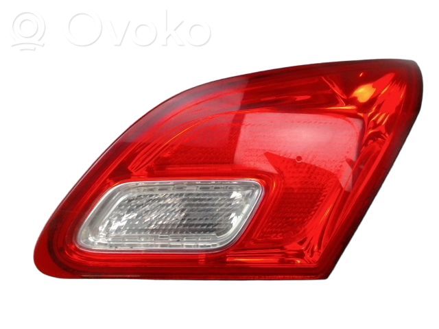 Opel Astra J Luci posteriori del portellone del bagagliaio 
