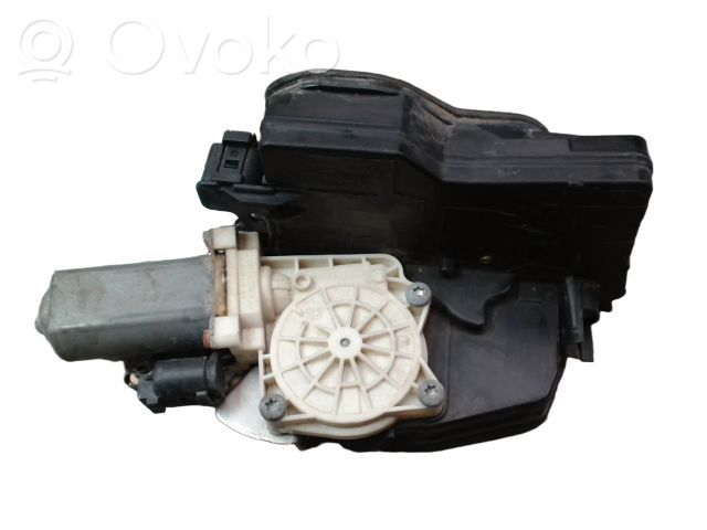 BMW 7 E65 E66 Etuoven lukko 