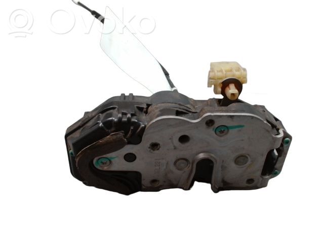 Opel Insignia A Front door lock 