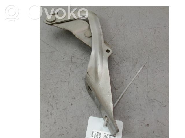 Ford Focus Konepellin saranat 