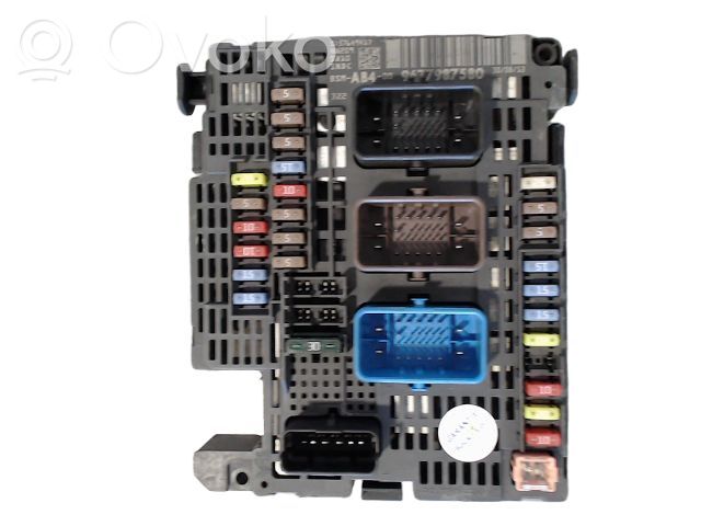 Peugeot 508 Fuse module 