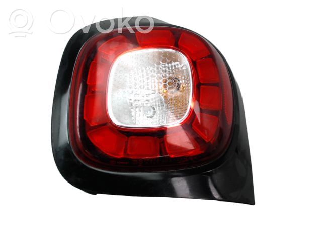 Smart ForFour II W453 Aizmugurējais lukturis virsbūvē 