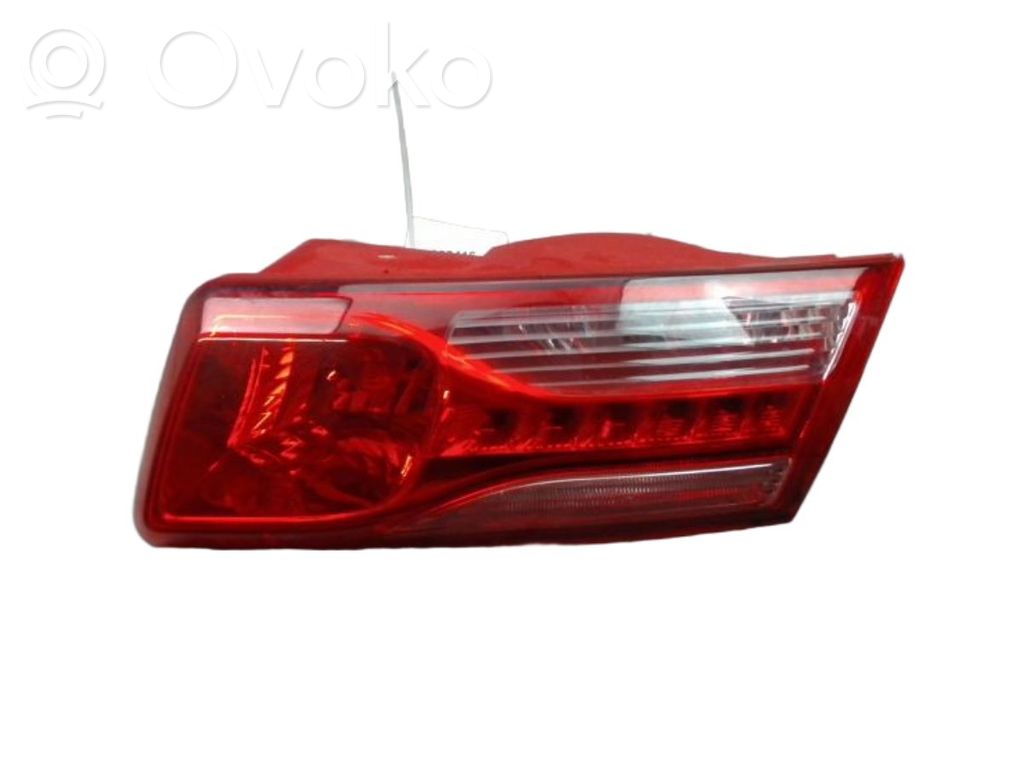 Renault Laguna III Lampă spate în capacul portbagajului 