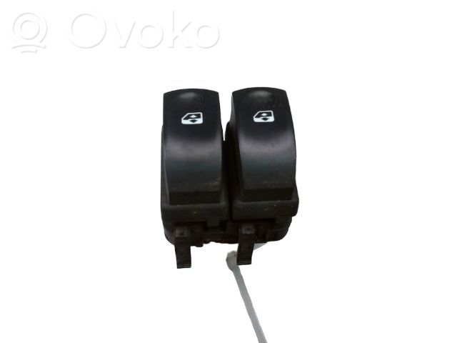 Electric window control switch   8200214939,8200214939