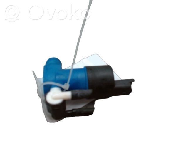 Renault Twingo III Windscreen/windshield washer pump 