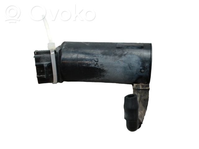Toyota RAV 4 (XA20) Windscreen/windshield washer pump 