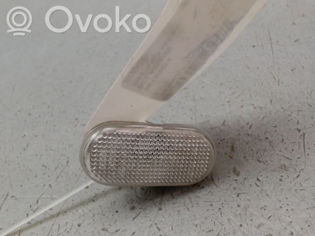 Seitenblinker   8200257684,15004109,176786,177427,180617112,2616000QAA,2616000QAD,30289,3103168,3118218,4310915,4371915,44004033,4401951,4416076,4431699,4500716,4539063800,5511403NUEC,5511411NUE,7700806228,7700822136,7701047516,8200194580,8200257684,8200257685,A4539063800