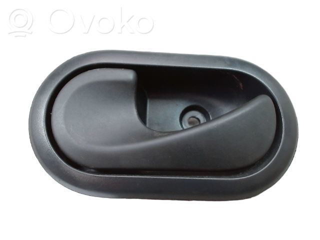 Manecilla interna puerta delantera   8200733848,125057,55830,8200606890,8200733848,DA2208622