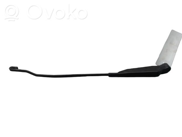 Renault Clio I Front wiper blade arm 