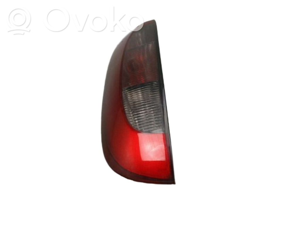 Opel Corsa C Lampă spate în caroserie
