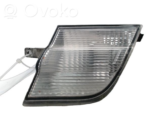Nissan Micra Semnalizator față 
