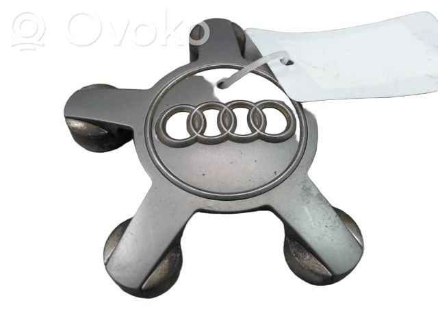 Audi A5 8T 8F Capac roată original 