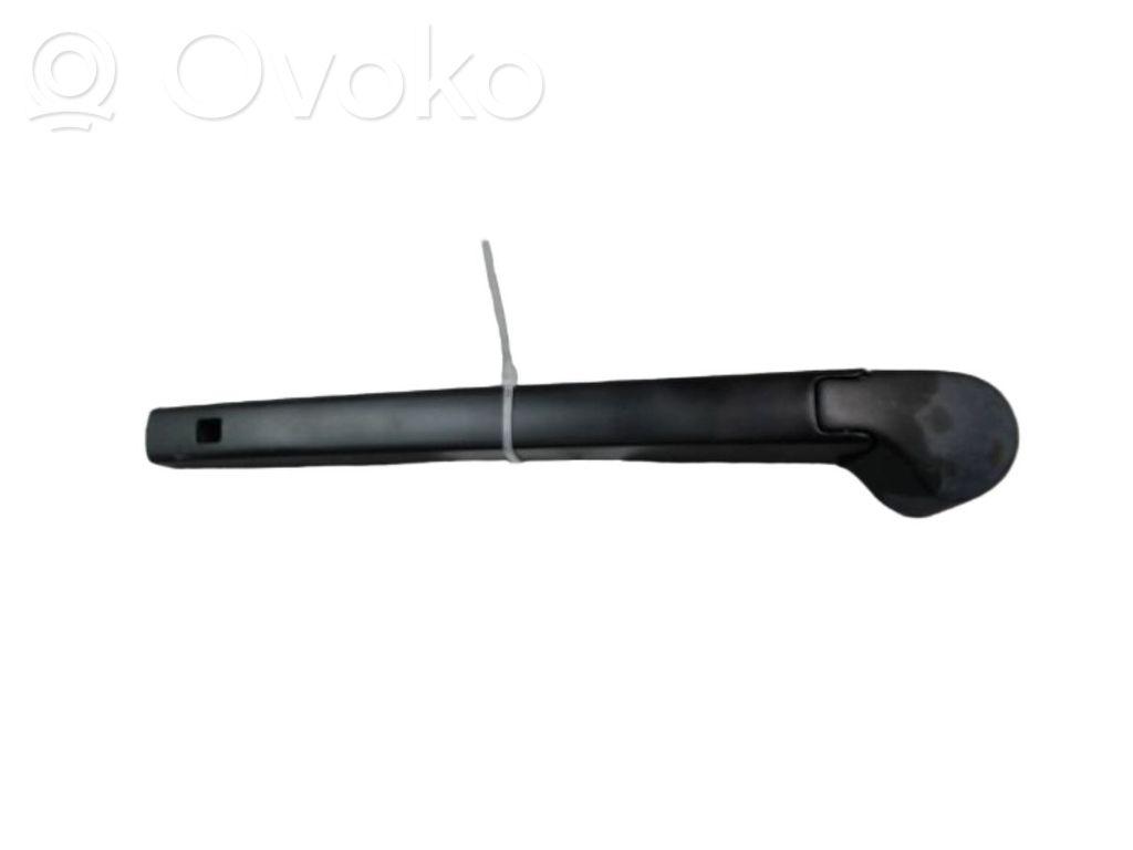 Brazo del limpiaparabrisas trasero   5K6955707B,0710210,100040010,176988,2190280,390327,390451,5K6955427A,5K6955435,5K6955707B,99550946402,99551777702
