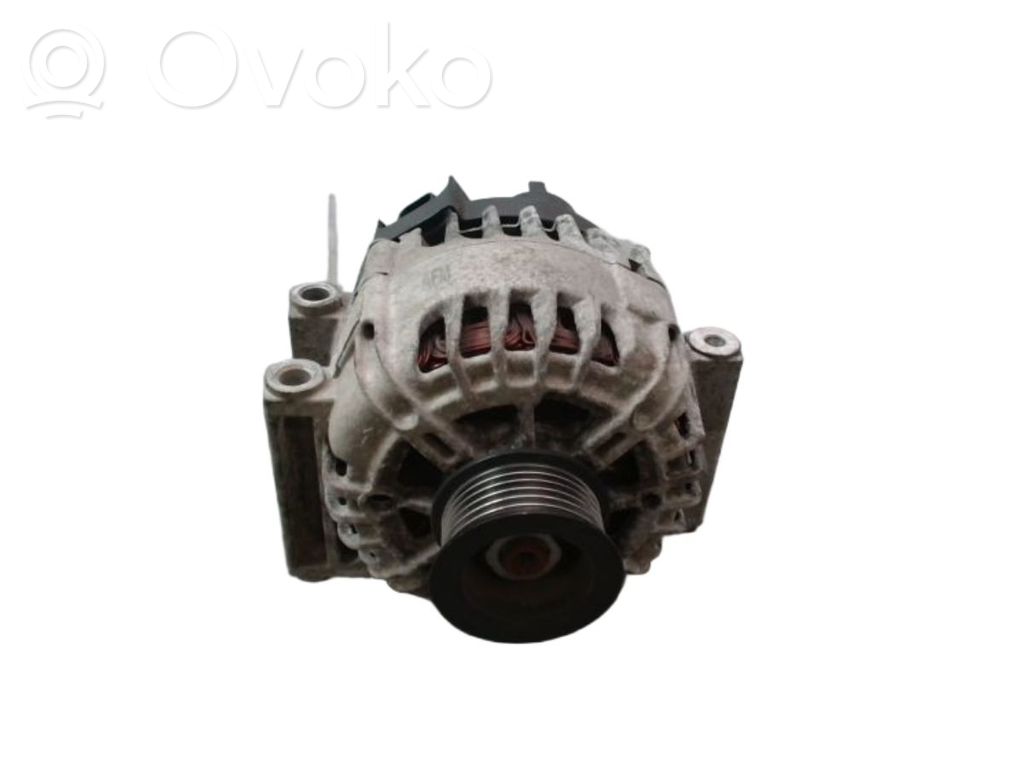 Opel Astra J Alternator 