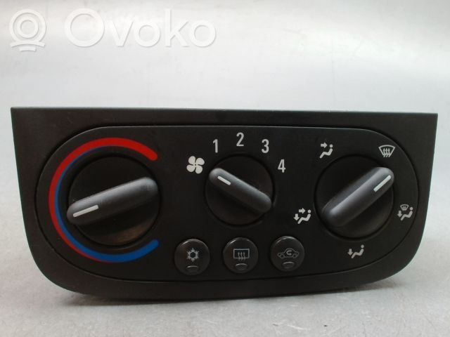 Opel Combo C Unidad de control climatización