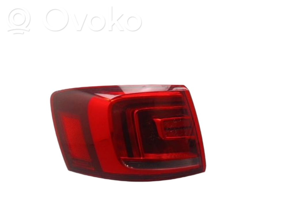 Volkswagen Jetta VI Luci posteriori