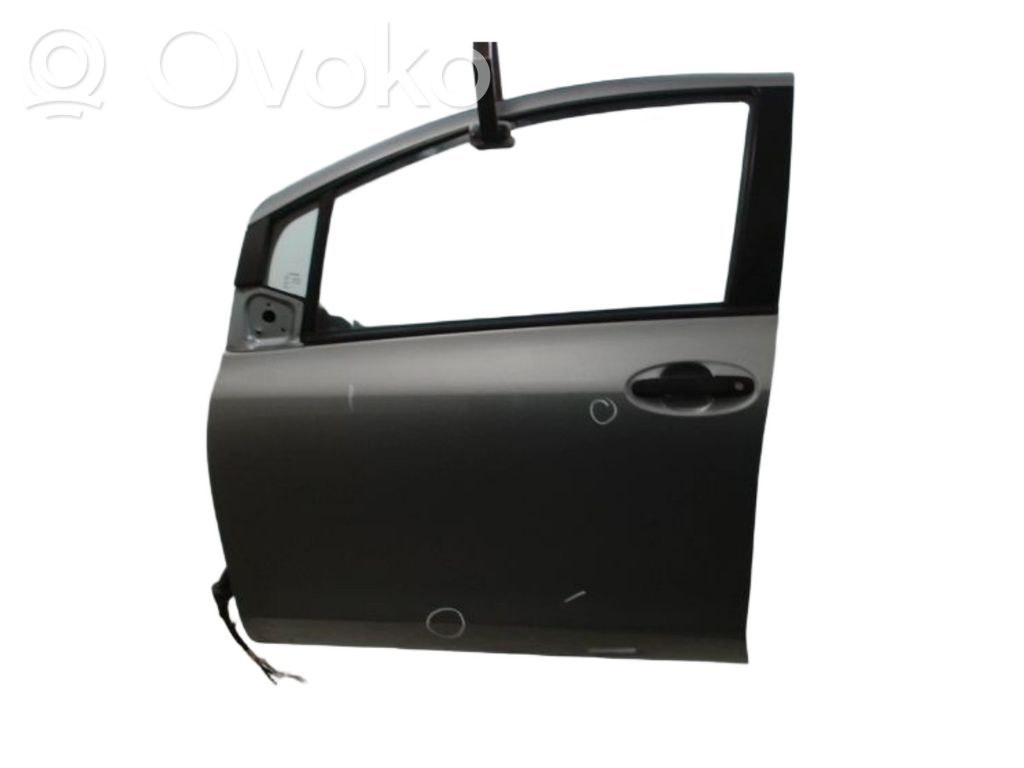 Toyota Yaris Priekinės durys