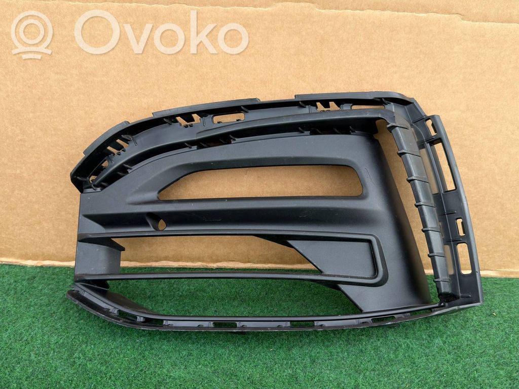 BMW 1 F40 Front bumper lower grill 
