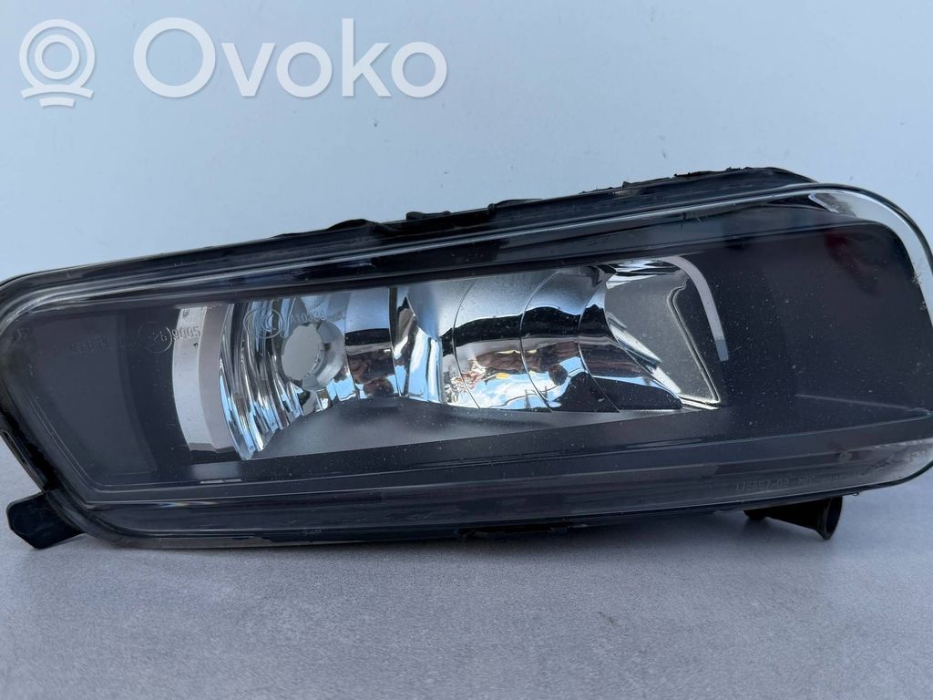 Seat Alhambra (Mk2) Światło przeciwmgłowe przednie 