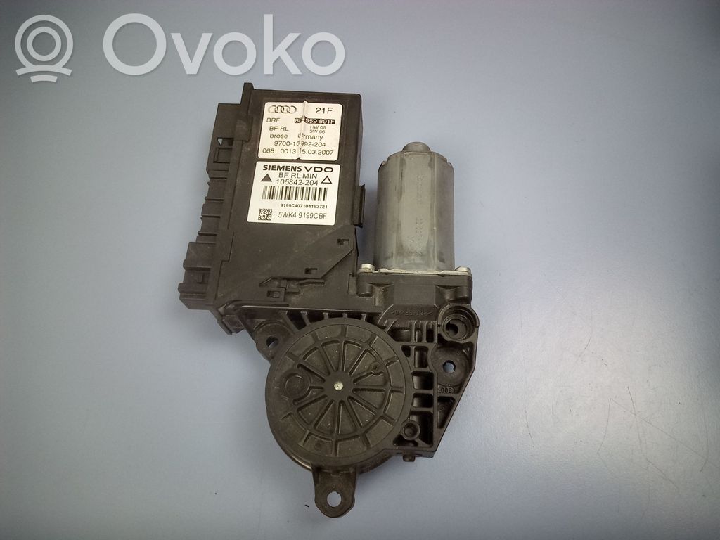 Audi A4 S4 B7 8E 8H Silnik regulatora szyby drzwi przednich 