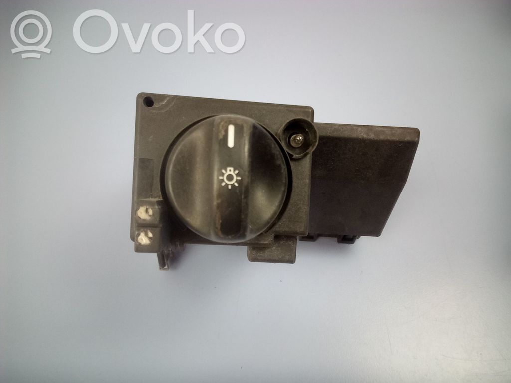 Mercedes-Benz E W210 Light switch 