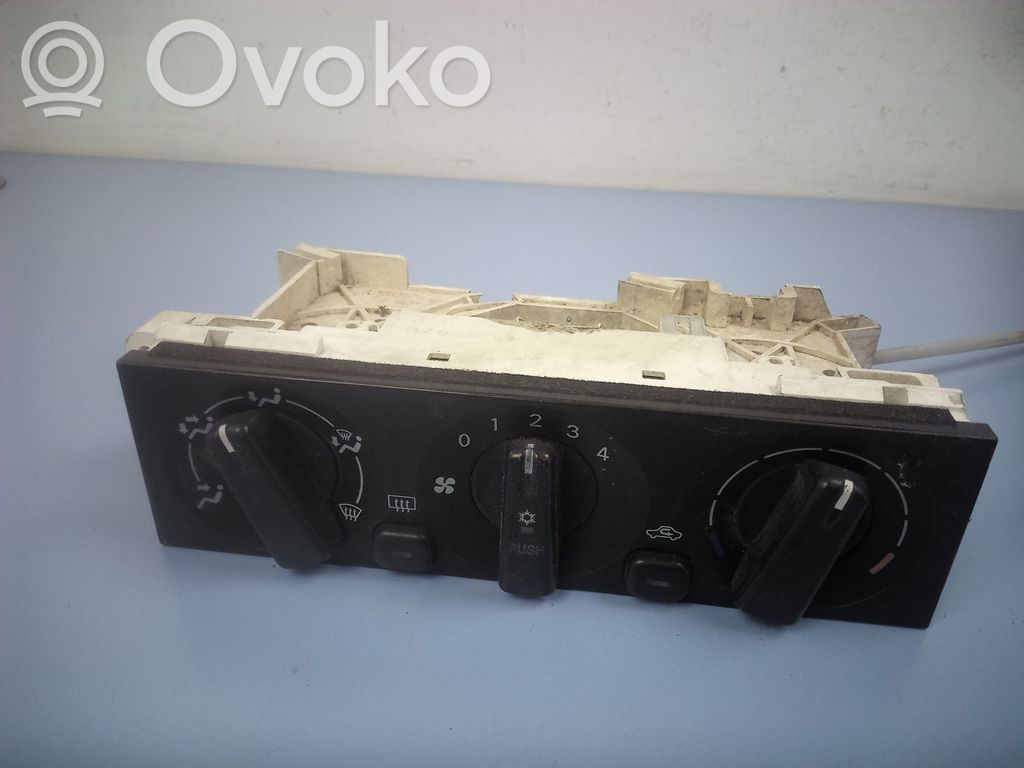 Mitsubishi Pajero Climate control unit 