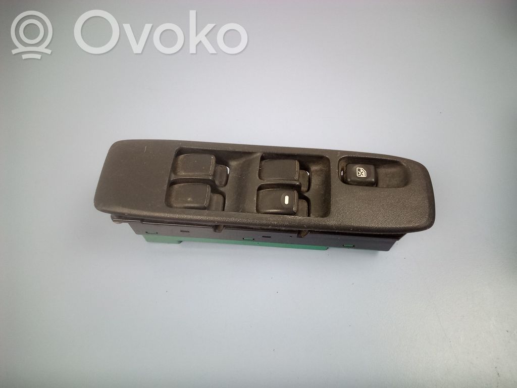 Mitsubishi Pajero Electric window control switch 