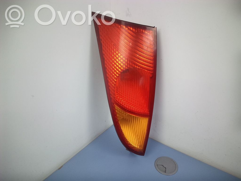 Ford Focus Aizmugurējais lukturis virsbūvē 