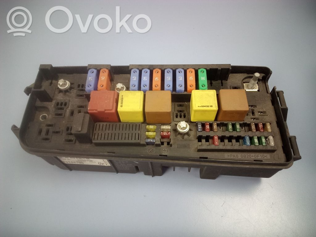 Opel Vectra C Fuse module 