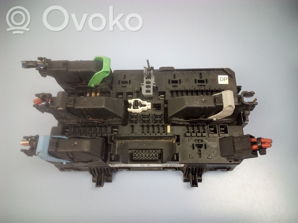 Opel Astra H Fuse module 