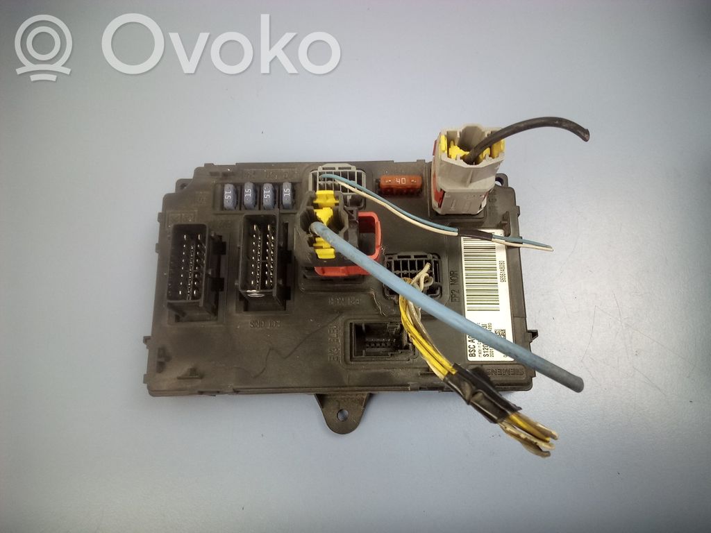 Peugeot 407 Fuse module 
