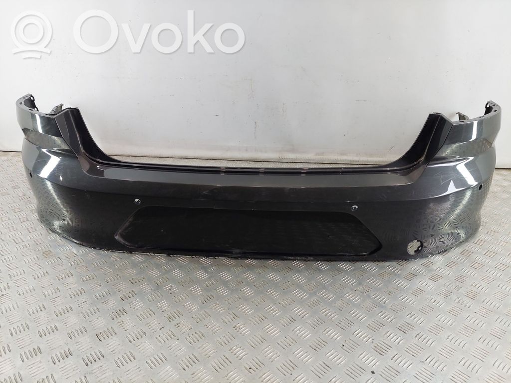 Volkswagen PASSAT B8 Parachoques 