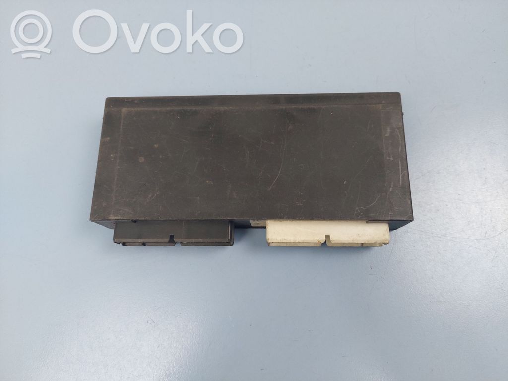 BMW 5 E34 Komforto modulis 