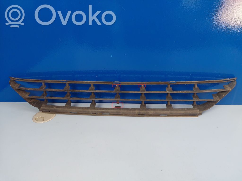 Volvo XC60 Front bumper lower grill 
