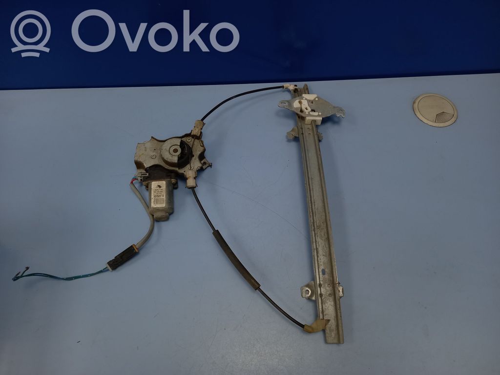 Nissan Almera Rear window lifting mechanism without motor 