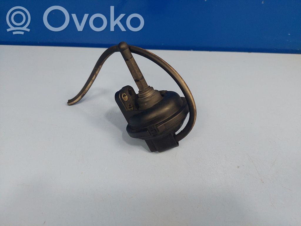 BMW 1 E81 E87 Vacuum valve 