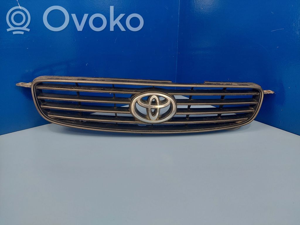 Toyota Corolla E110 Etupuskurin ylempi jäähdytinsäleikkö 