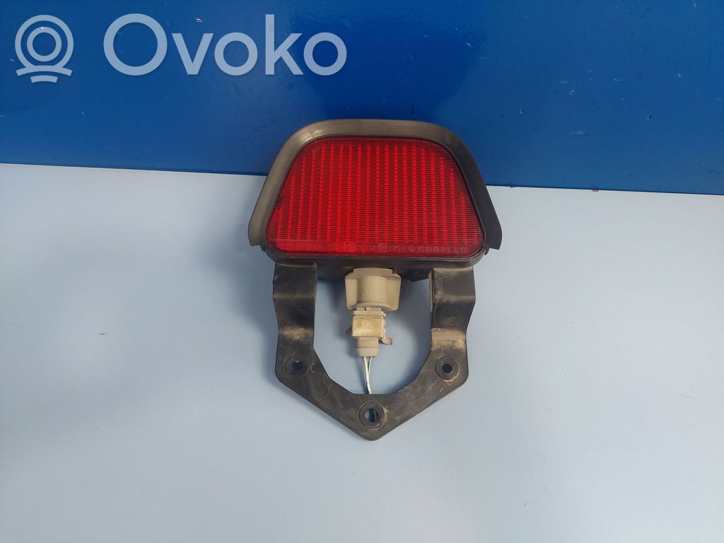 Toyota Corolla E110 Kolmas/lisäjarruvalo 