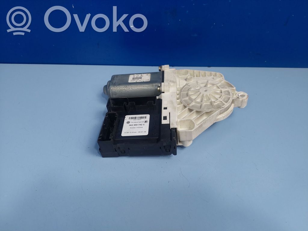 Volkswagen Golf V Silnik regulatora szyby drzwi przednich 