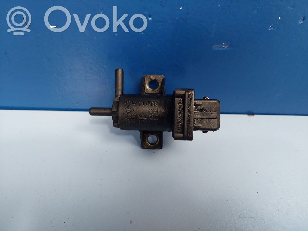 Renault Laguna II Vacuum valve 