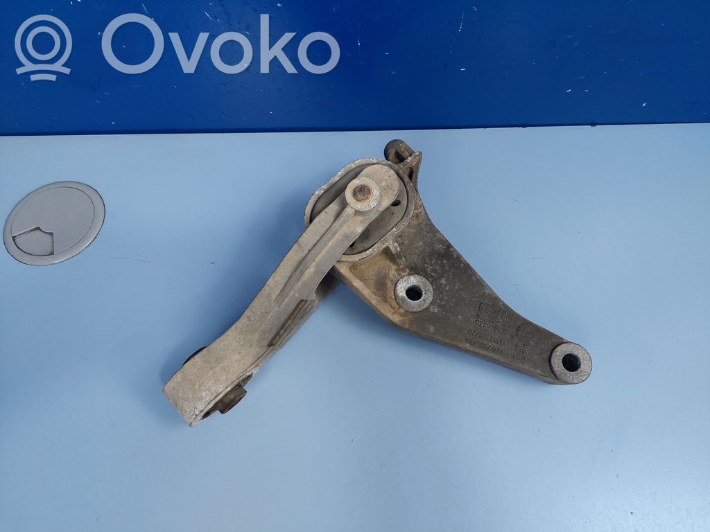 Opel Meriva A Engine mount bracket 