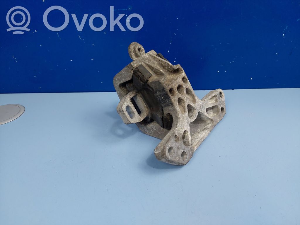 Peugeot 407 Engine mount bracket 