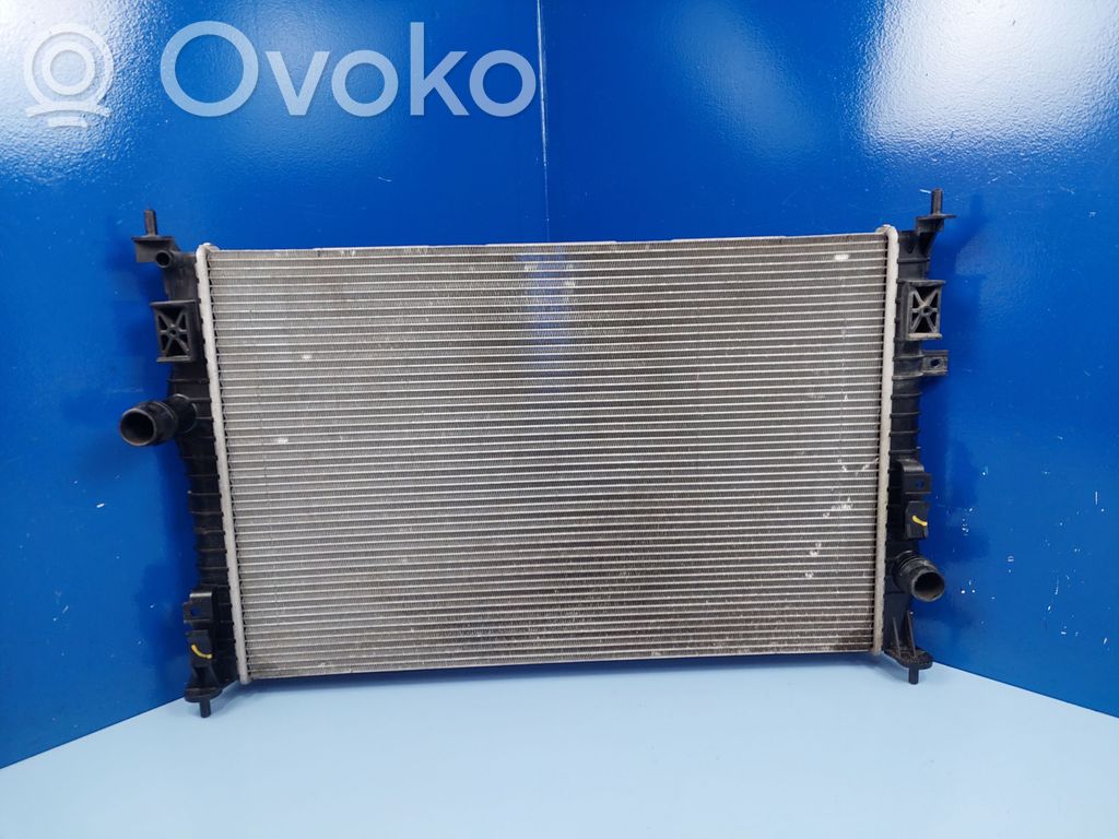 Peugeot 5008 II Aušinimo skysčio radiatorius 