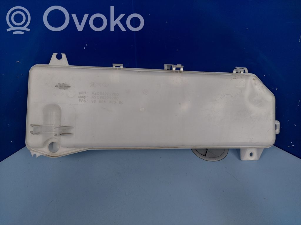 Toyota Proace Langų skysčio bakelis 