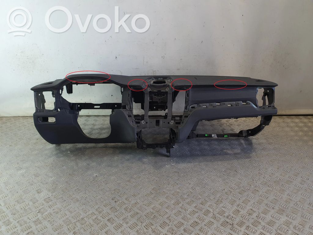Volvo XC60 Panelis 
