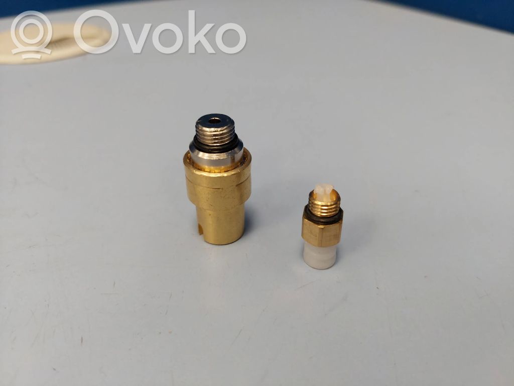 Audi A6 C7 Poduszka zawieszenia pneumatycznego osi przedniej 