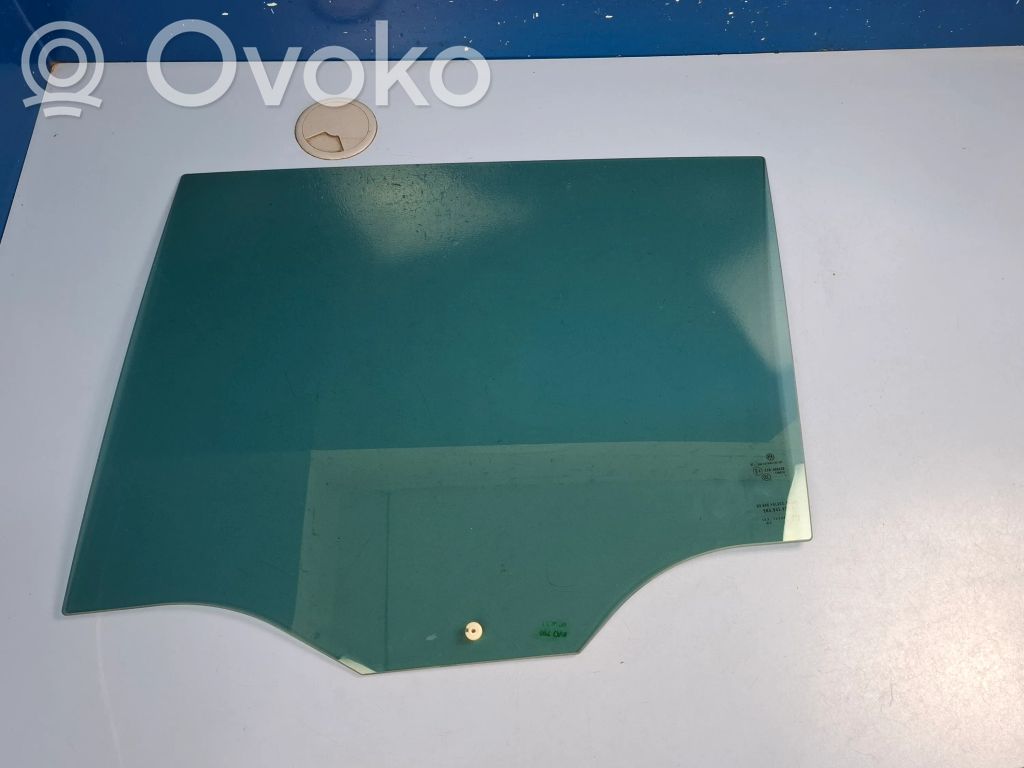 Volkswagen Tiguan Rear door window glass 