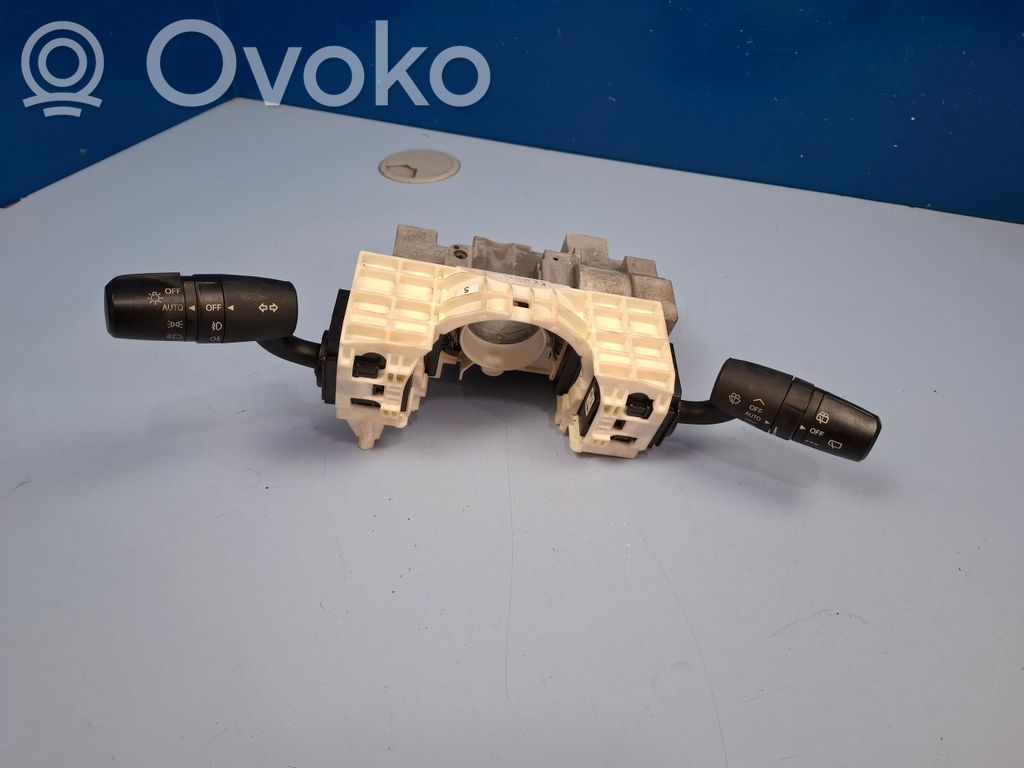 Mazda CX-5 Wiper turn signal indicator stalk/switch 