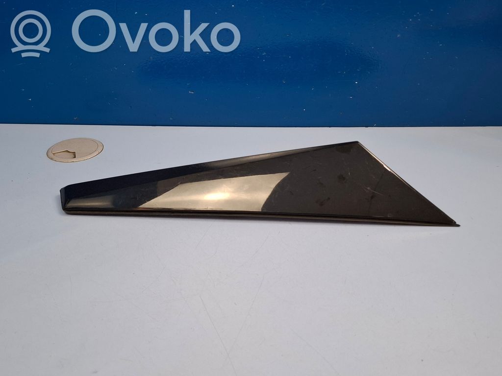Peugeot 2008 II Tailgate trim 