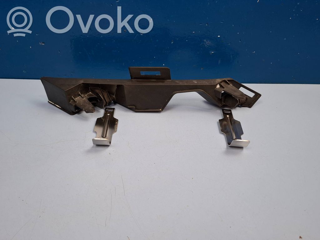 Skoda Octavia Mk4 Halterung Scheinwerfer 